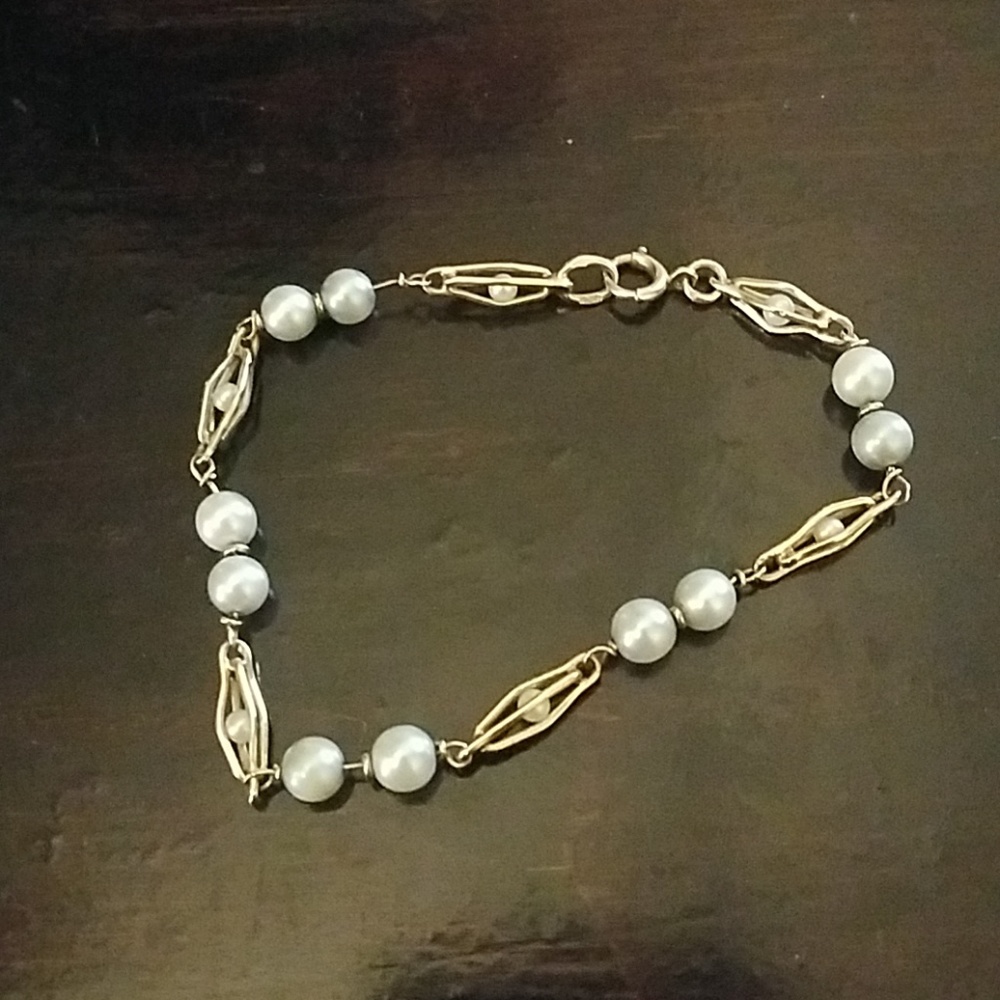 Pearl and 14KT Gold Bracelet